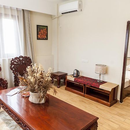 Central Boutique Hotel Vientiane Bagian luar foto