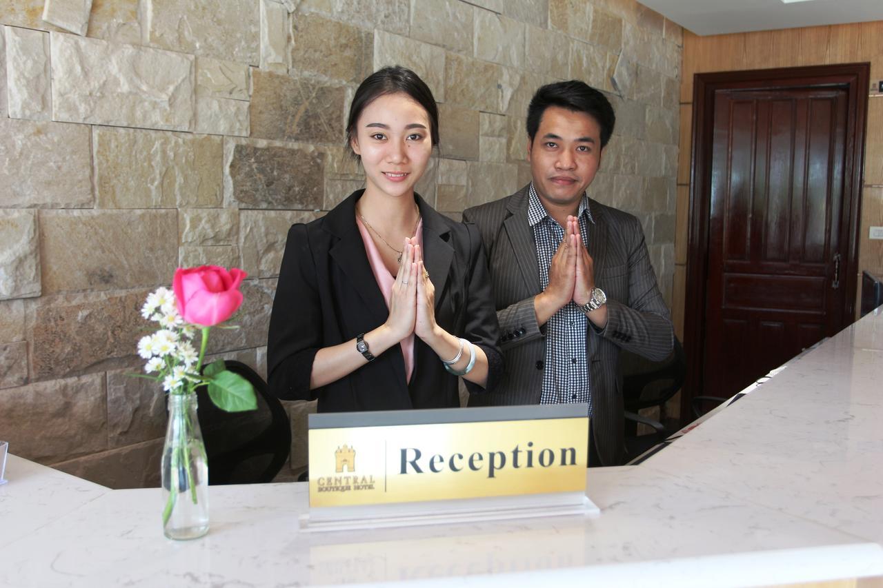 Central Boutique Hotel Vientiane Bagian luar foto