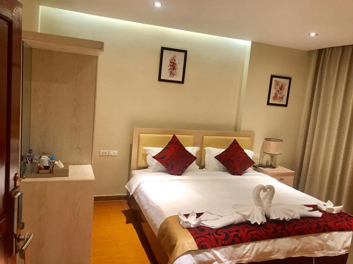 Central Boutique Hotel Vientiane Bagian luar foto