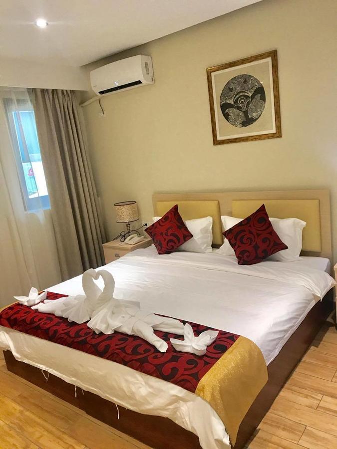 Central Boutique Hotel Vientiane Bagian luar foto