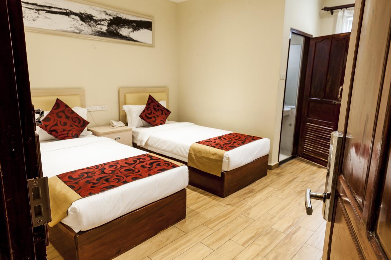 Central Boutique Hotel Vientiane Bagian luar foto