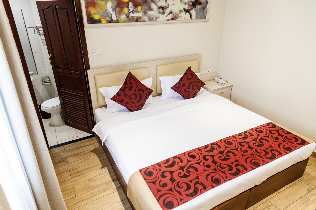 Central Boutique Hotel Vientiane Bagian luar foto