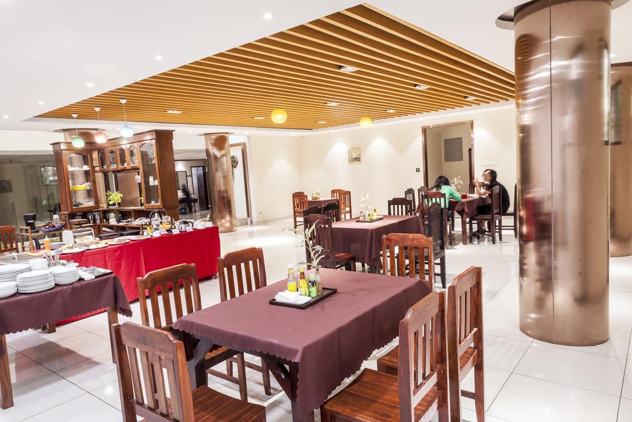 Central Boutique Hotel Vientiane Bagian luar foto