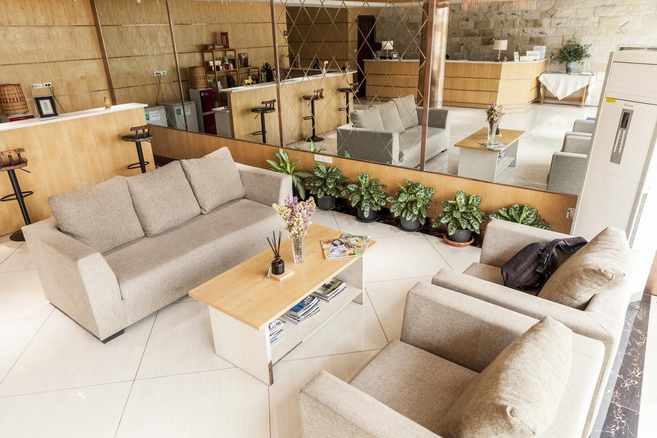Central Boutique Hotel Vientiane Bagian luar foto